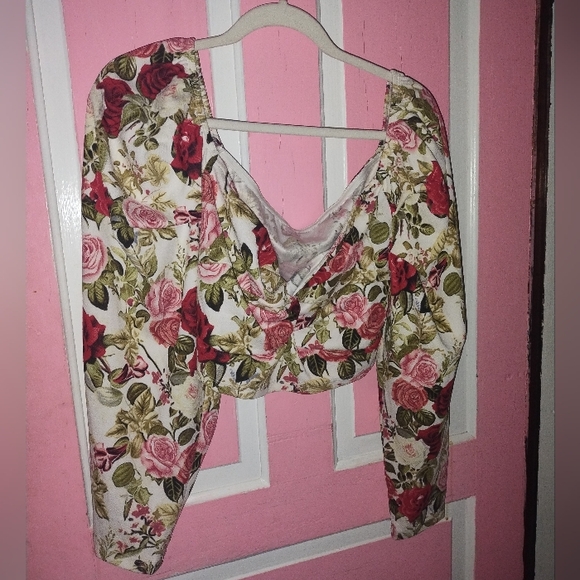 SHEIN floral puff sleeve crop top - Picture 4 of 8